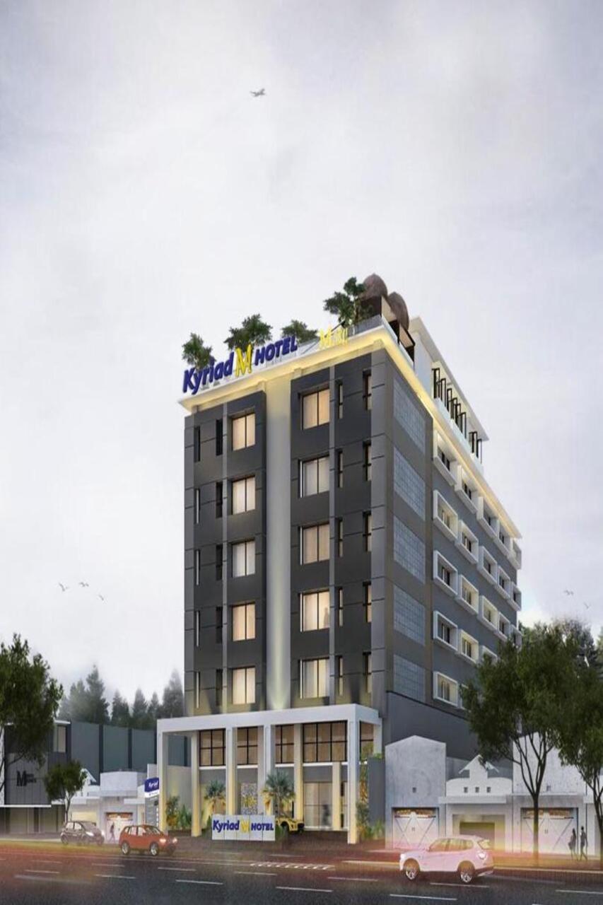 M Hotel Sorong Exterior photo