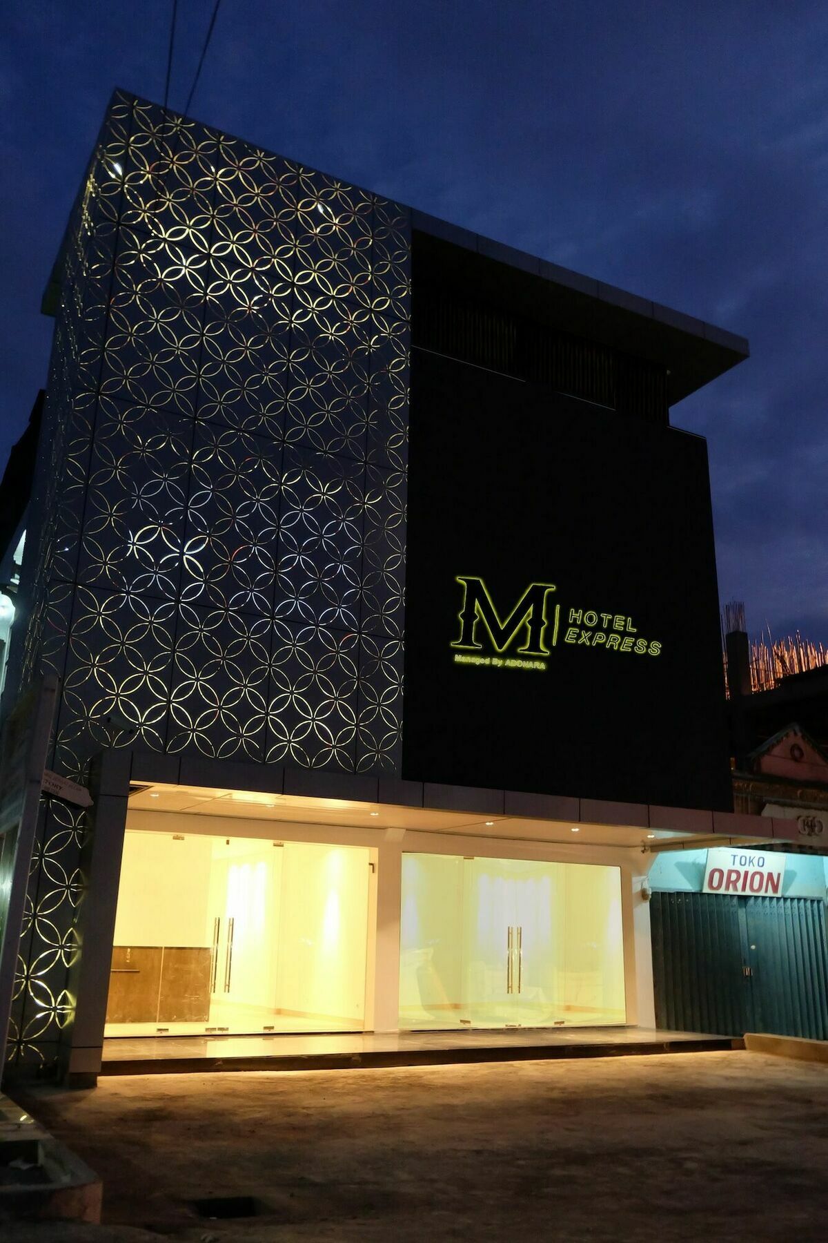M Hotel Sorong Exterior photo