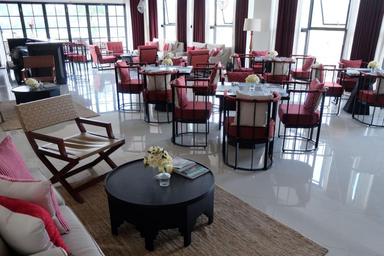 M Hotel Sorong Exterior photo